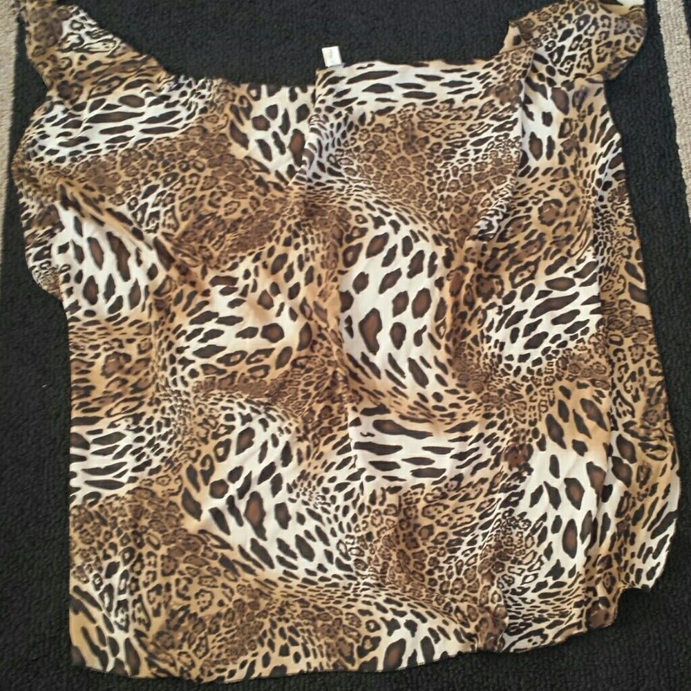 Cheetah Scarf - Picture 3 of 3